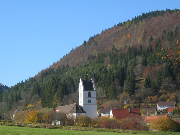 Egesheim mit Blick zur Oberburg
